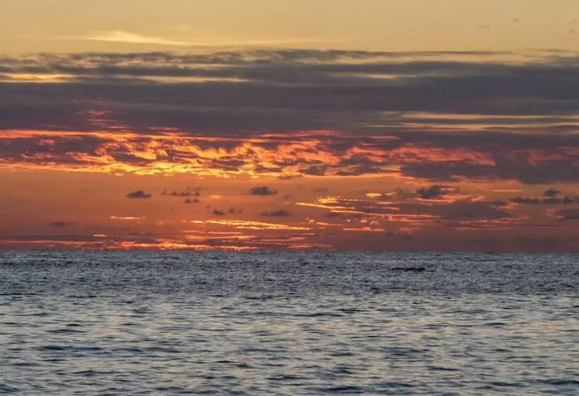 Hotelli Little Corn Beach And Bungalow