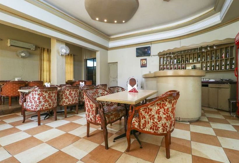 Отель Capital O 49883  Sutlej Classic