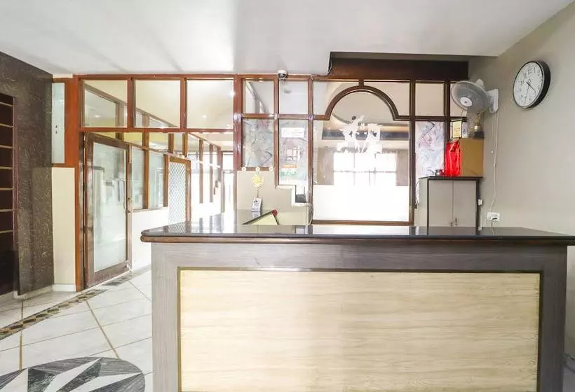 ホテル Capital O 49883  Sutlej Classic
