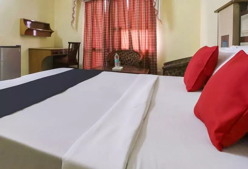 ホテル Capital O 49883  Sutlej Classic