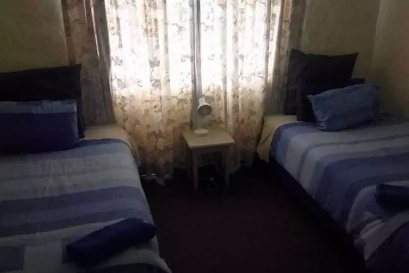 ペンション Emoyeni Country Lodge