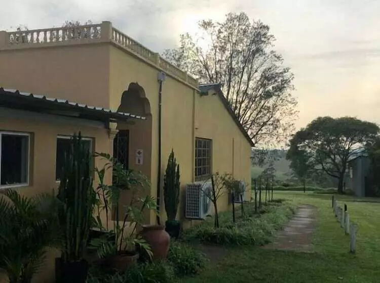 ペンション Emoyeni Country Lodge