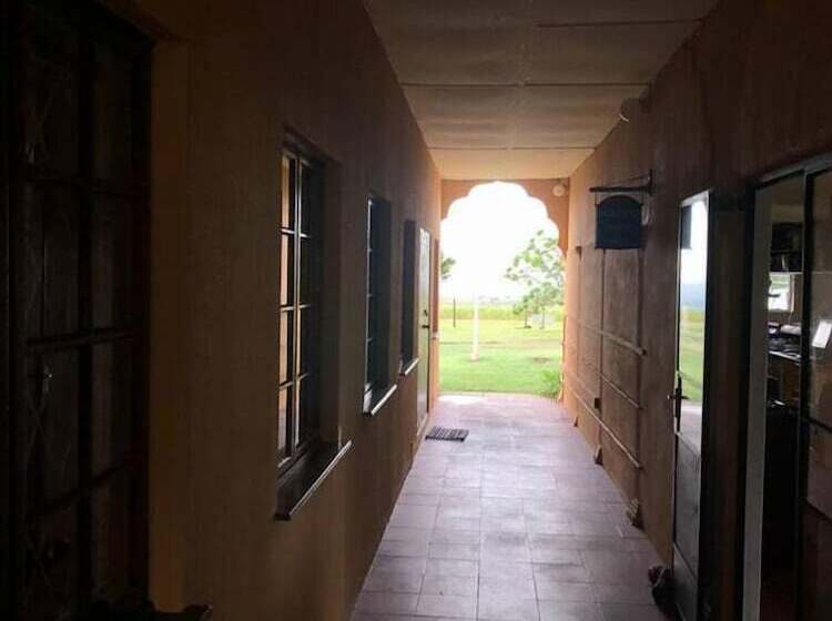 Пансион Emoyeni Country Lodge