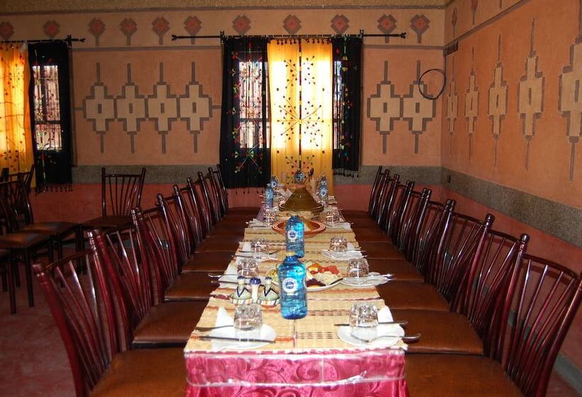 펜션 Kasbah Tialouite