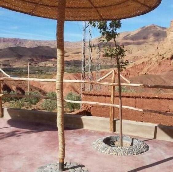 펜션 Kasbah Tialouite