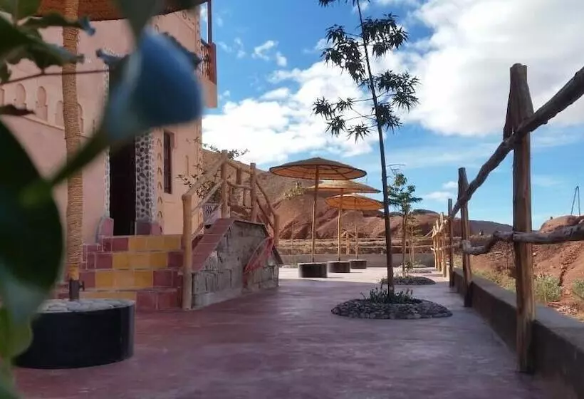 Majatalo Kasbah Tialouite