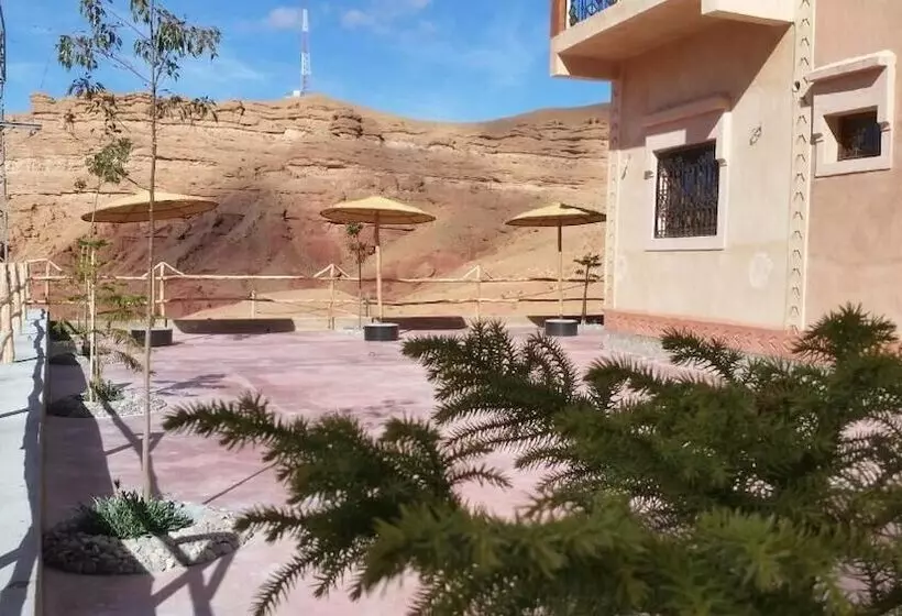 Majatalo Kasbah Tialouite