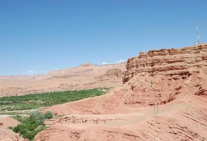 Majatalo Kasbah Tialouite