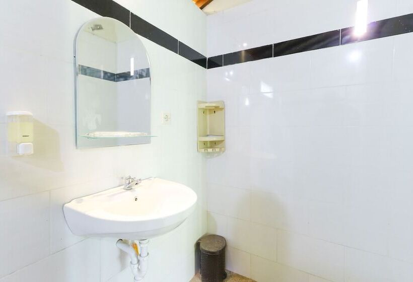 ペンション Ratu Cottage