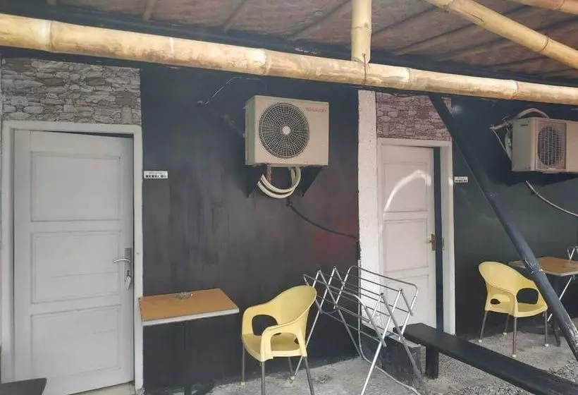 ユースホステル Bunar Tunggal