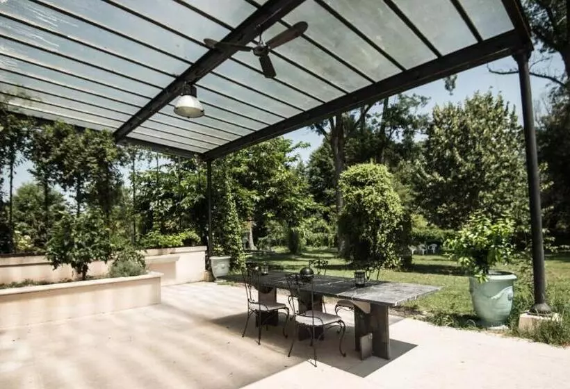 Aamiaismajoitus (B&B) La Villa Bella