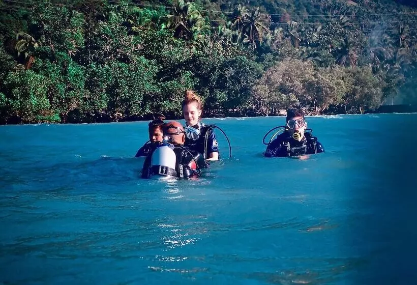 Hotelli Alegria Dive Resort