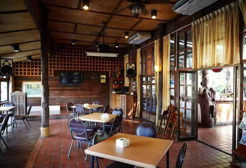 Hotelli Country Lake View