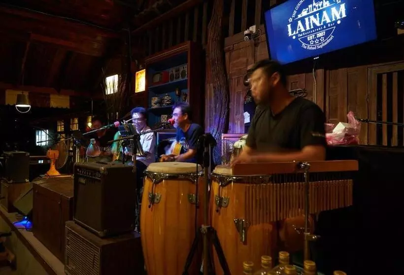 Hotelli Country Lake View