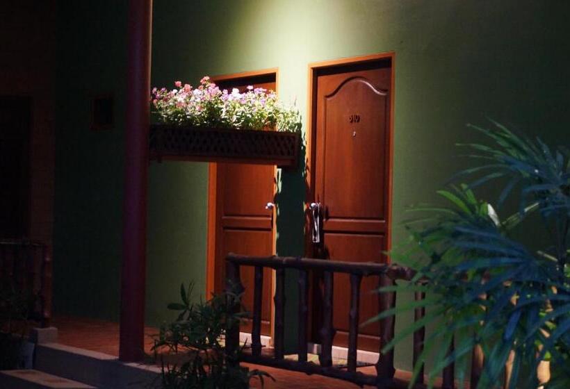 בית מלון כפרי Country Lake View