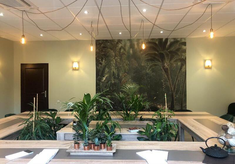 בית מלון כפרי Loire Valley Lodges