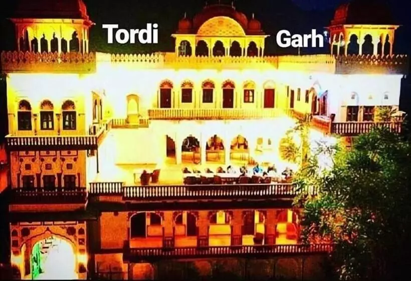 ホテル Tordi Palace
