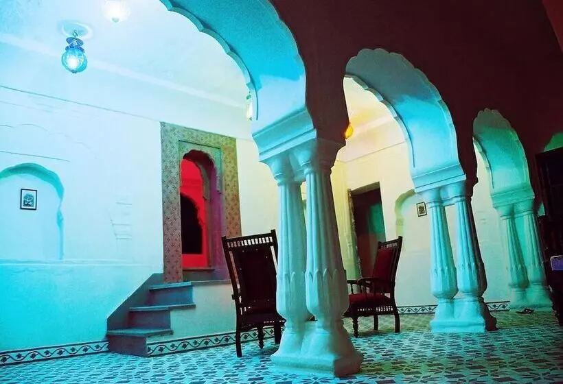 ホテル Tordi Palace