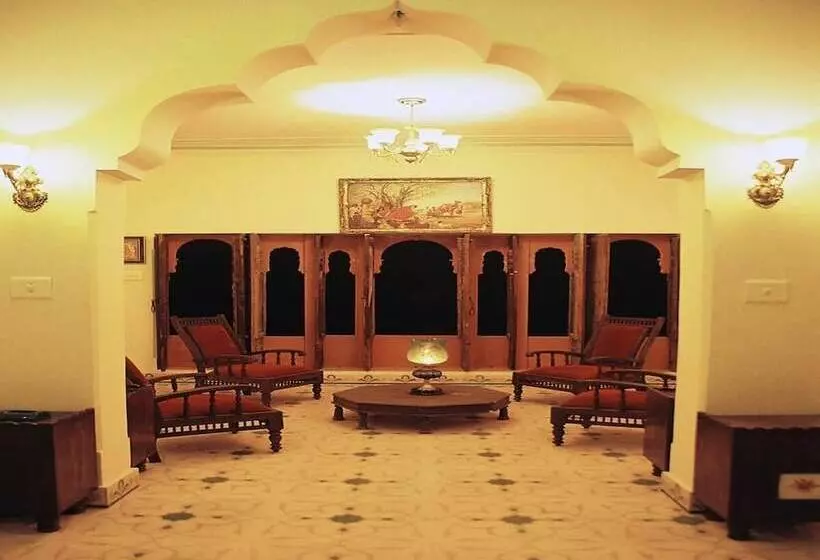 ホテル Tordi Palace