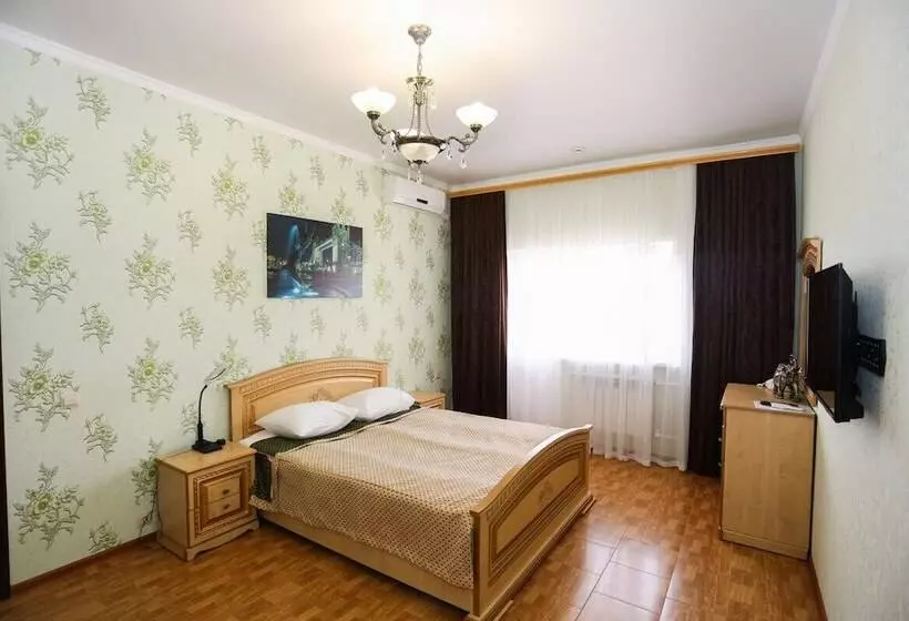 Hotelli Zvezda Tamani