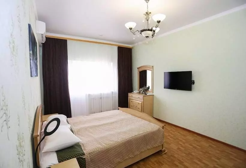 Hotelli Zvezda Tamani