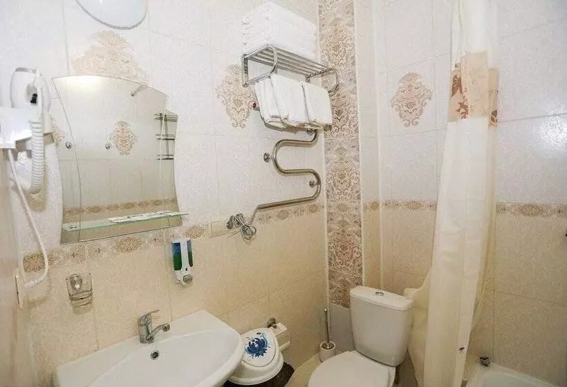 Hotelli Zvezda Tamani