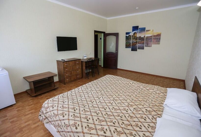 Отель Zvezda Tamani