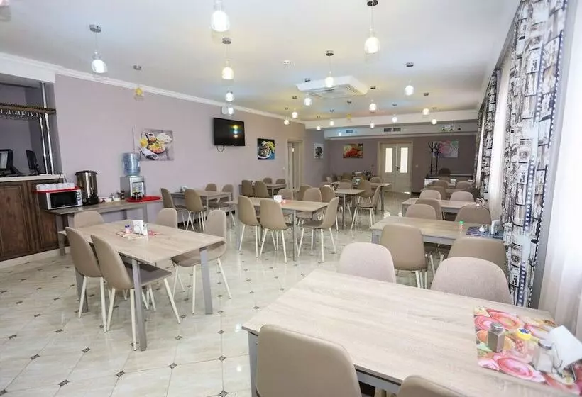 Hotelli Zvezda Tamani