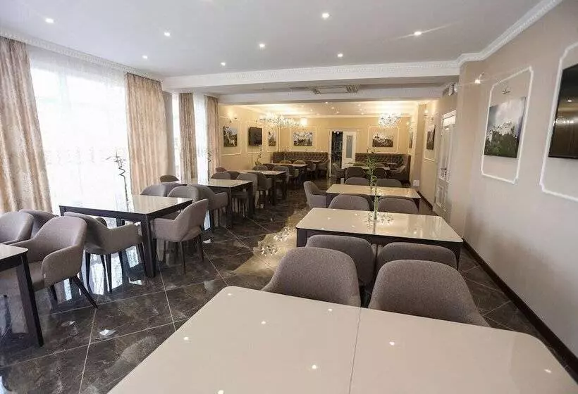 Hotelli Zvezda Tamani