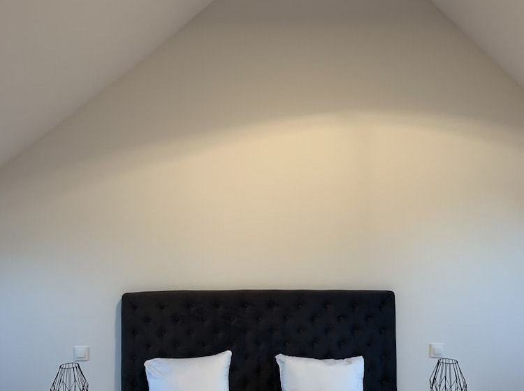 Le Manoir De Le Quesnel