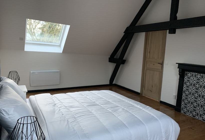 Le Manoir De Le Quesnel