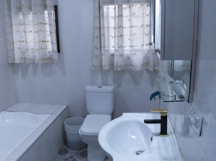 펜션 St Mary S At Hills Guest House