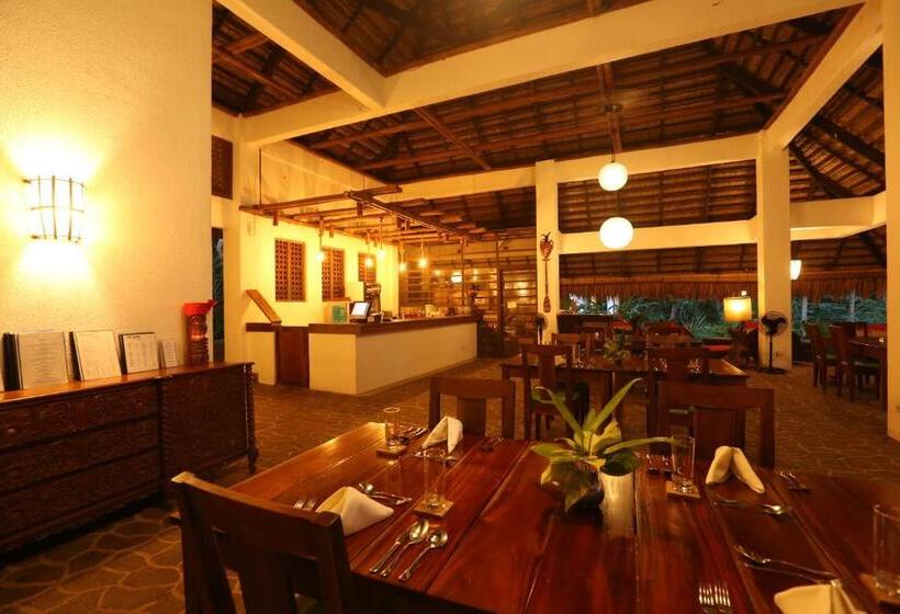 Amun Ini Beach Resort & Spa