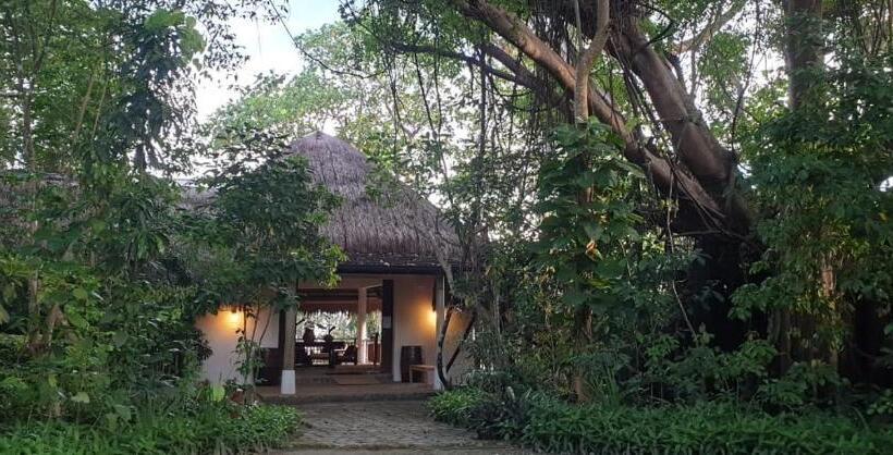 Amun Ini Beach Resort & Spa