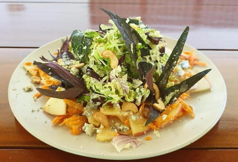 Amun Ini Beach Resort & Spa