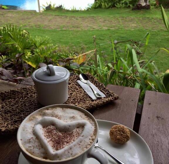 Amun Ini Beach Resort & Spa