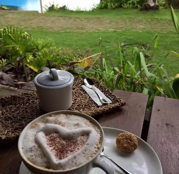 Amun Ini Beach Resort & Spa