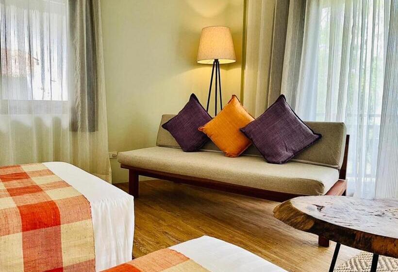 Amun Ini Beach Resort & Spa