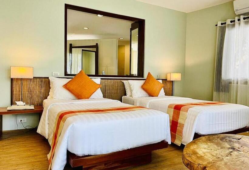 Amun Ini Beach Resort & Spa