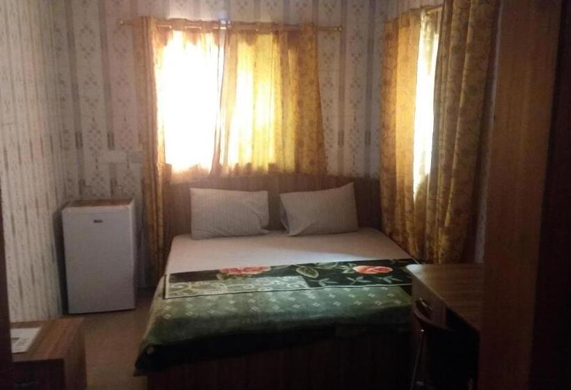 ホテル Adinkra City