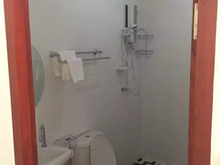 Hotelli Baan Plernphat 1