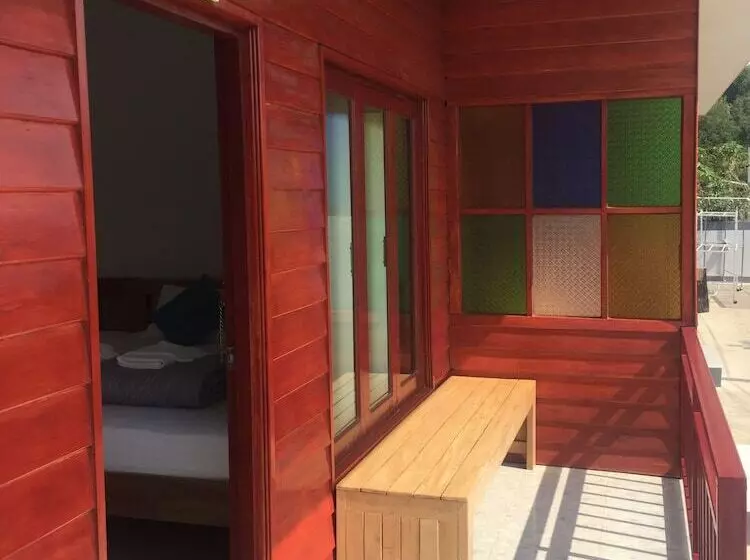 Hotelli Baan Plernphat 1