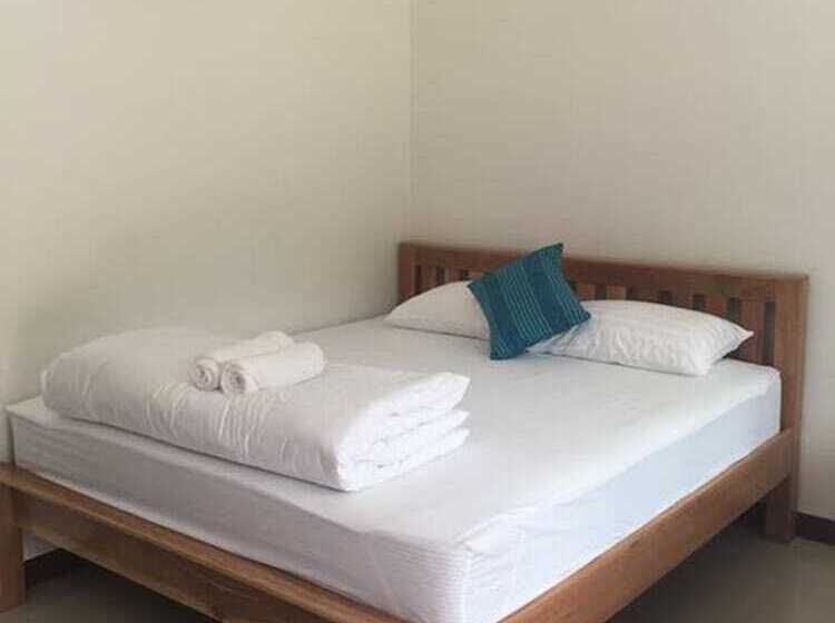 Hotel Baan Plernphat 1