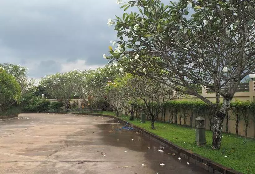 Hotelli Country Inn 304