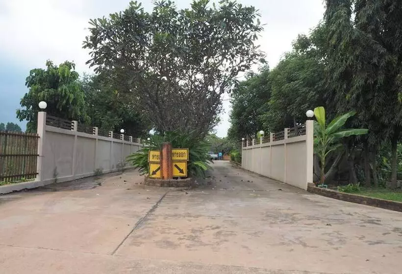 Hotelli Country Inn 304