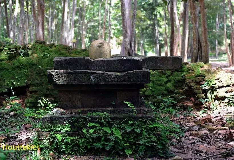 Hotelli Dracaena Resort