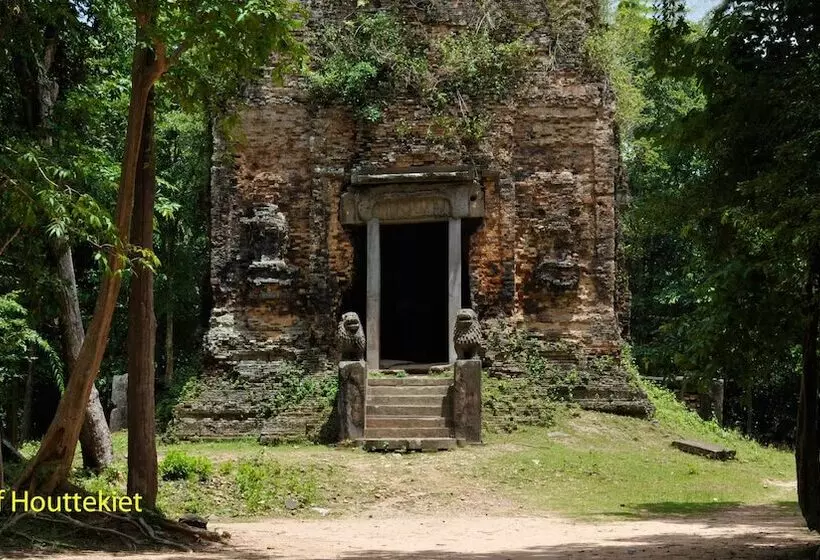 Hotelli Dracaena Resort