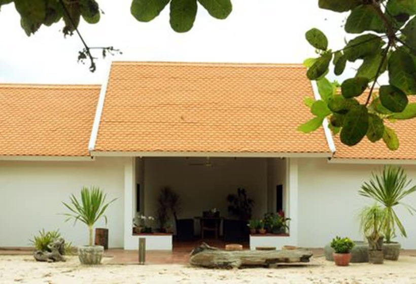 Отель Dracaena Resort