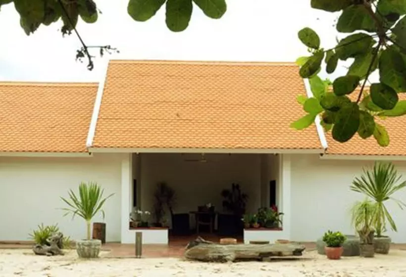 Hotelli Dracaena Resort