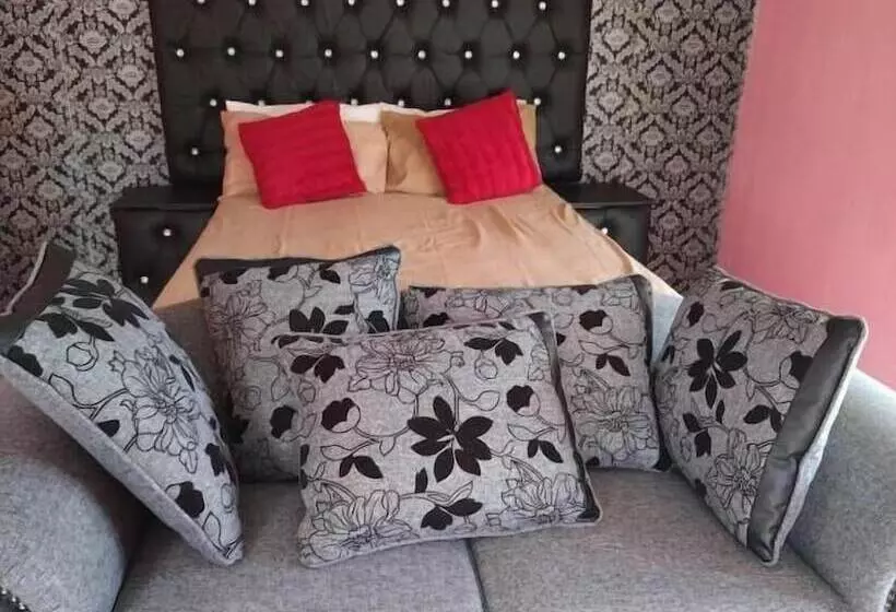 Hotelli Moholoholo Lodge